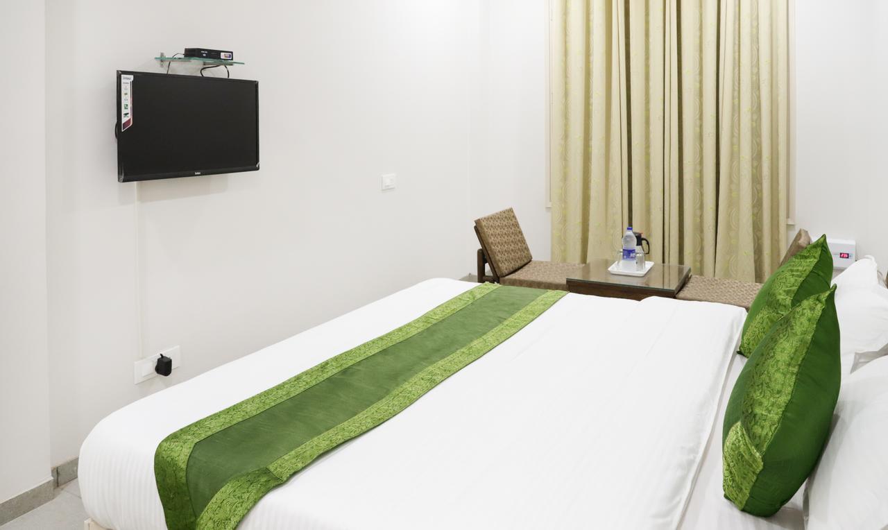 Chandīgarh Itsy Hotels Kamron מראה חיצוני תמונה